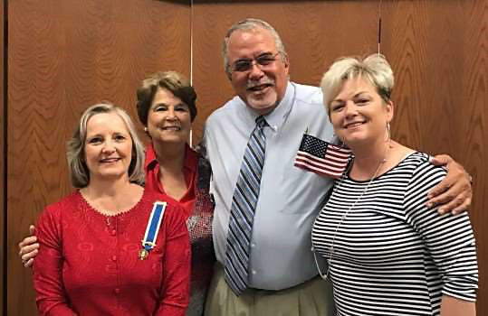 Colonel George Moffett Chapter Attends Naturalization Ceremony
